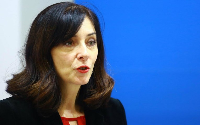 Žena iz Ministarstva obrazovanja krivotvorila je dvije diplome i potvrdu