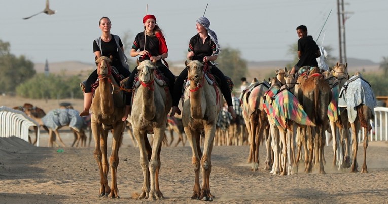Luksuzni saudijski "hotel" za deve: Toplo mlijeko i tetošenje prije izbora ljepote