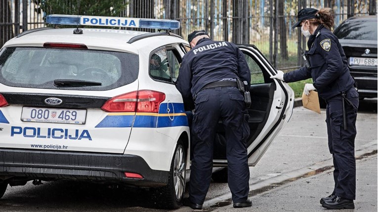 BMW-om pretjecao kolonu, u teškoj nesreći poginule dvije žene. Dobio 4 godine zatvora
