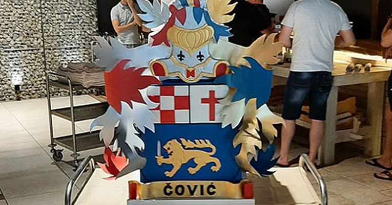 Zlatni lav, mač, orao, šahovnica: Čovićev obiteljski grb napravljen je po narudžbi