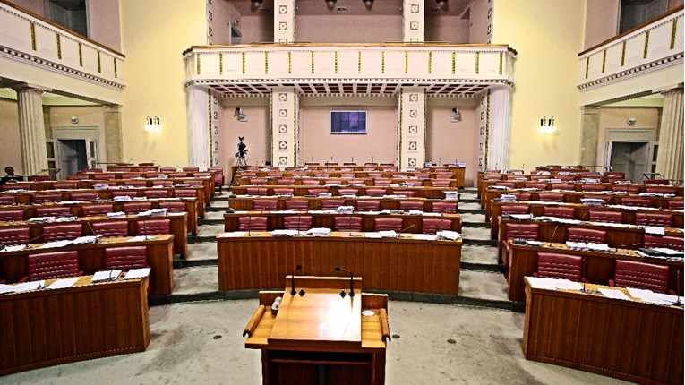 Sabor u srijedu počinje s radom, oporba želi smjenu ministra Horvata