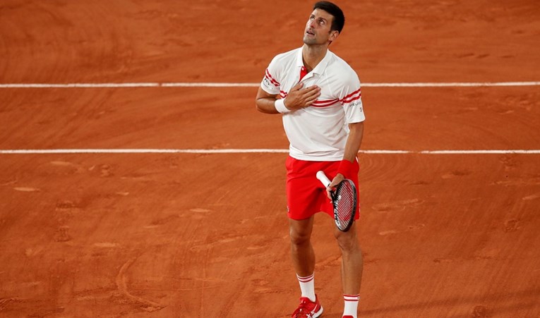 Spektakl u Parizu. Đoković srušio Nadala za finale Roland Garrosa