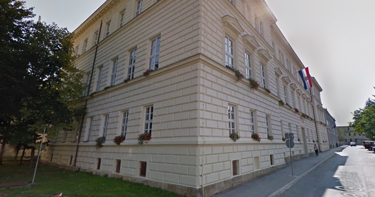 Provalili u oštećenu školu u Petrinji i pokrali računalnu opremu
