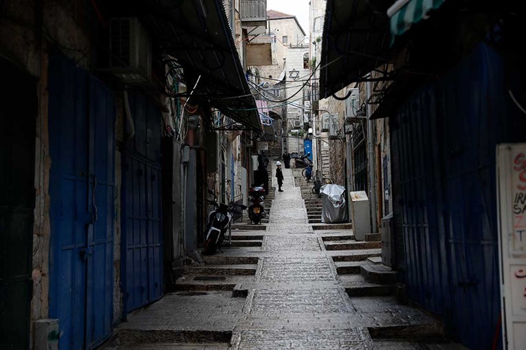 Koronavirus pogodio Jeruzalem gore od ratova i intifada