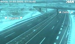 Hladno jutro u Hrvatskoj, snijeg pada u gorskim predjelima