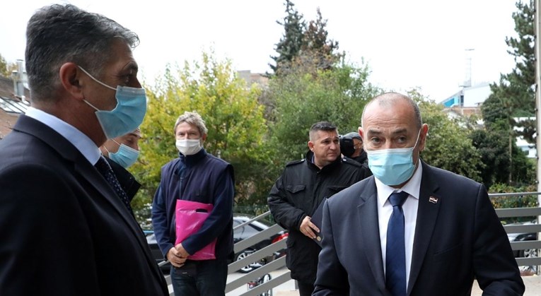 Iz vlade oštro reagirali na Sučićevo ponašanje, vjerojatno će ga smijeniti