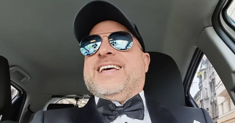 Rene objavio fotku iz taksija u Tunisu, ljudi pišu: Tu je i korona rekla laku noć