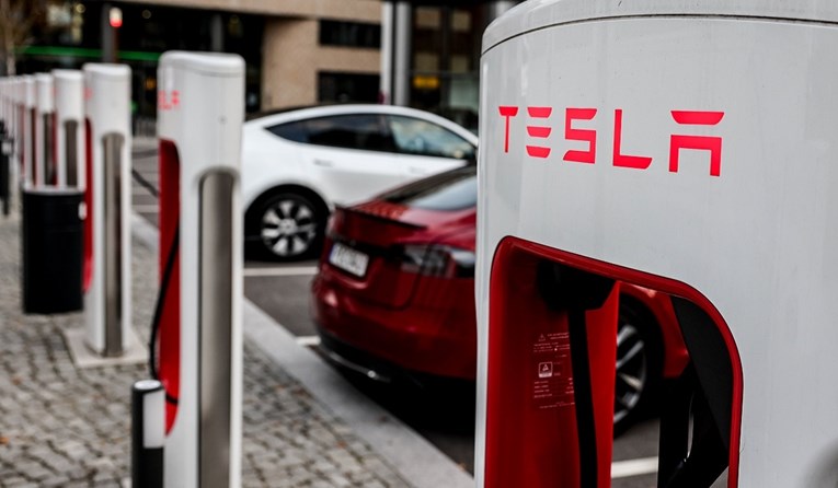 Nova njemačka vlada produljuje program subvencioniranja kupnje električnih automobila