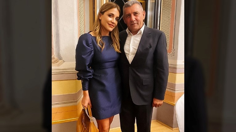 Marijana Batinić pozirala s Gotovinom: "Imala sam čast"