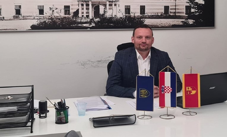 Šimunić objavio što ga je dočekalo: 11 pretplata za mobitele na pet ljudi
