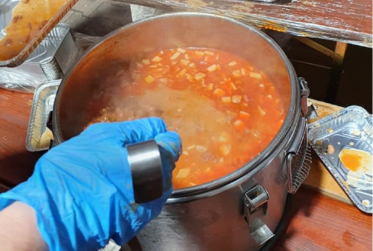 Kuhari kažu da je cijena obroka koje Pleter priprema u Petrinji prenapuhana