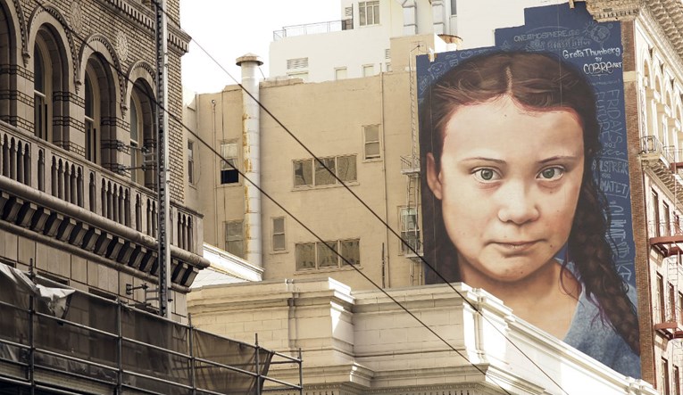 U San Franciscu osvanuo ogromni mural Grete Thunberg
