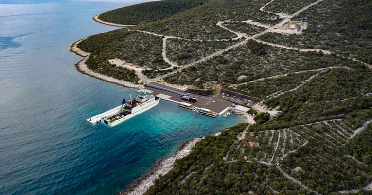 Država bi mogla izgubiti desetak milijuna kuna ako propadne projekt luke na Lošinju