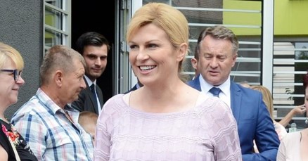 Prepolovila se: Nikad mršavija Kolinda pokazala novu liniju u neočekivanoj kombinaciji