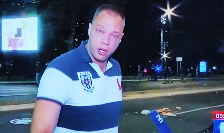 Mladi srpski prosvjednik: Ćale, ovo je za tebe jer si umro, a nije bilo respiratora