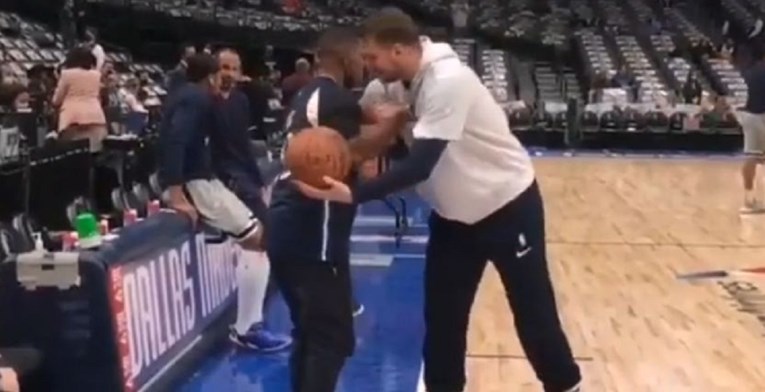 Dončić i Jamie Foxx trpaju trice, Ceca grmi dvoranom
