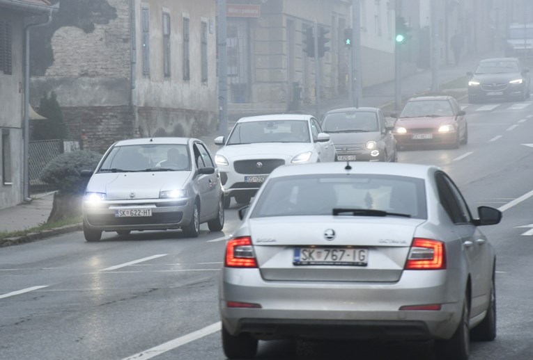 Ima problema na cestama, HAK poziva na oprez