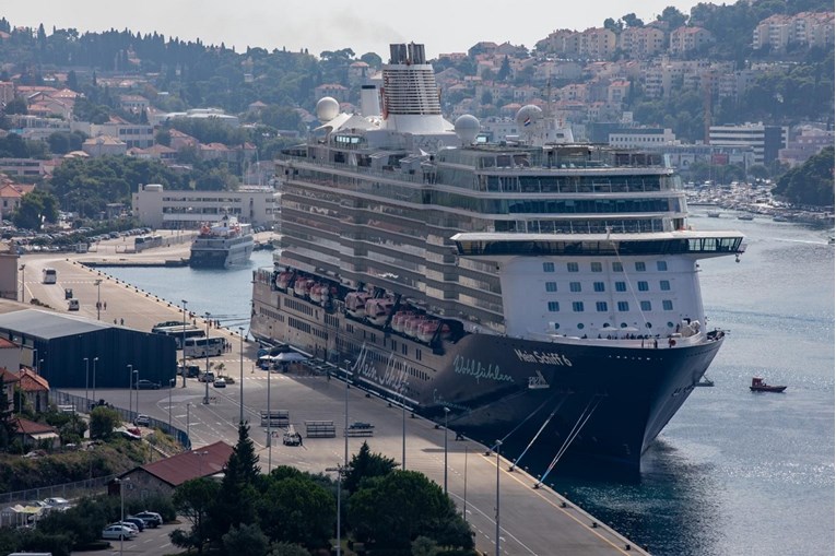 Dubrovnik od 2021. uvodi pristojbu za kruzere, naplaćivat će i do 40.000 kuna