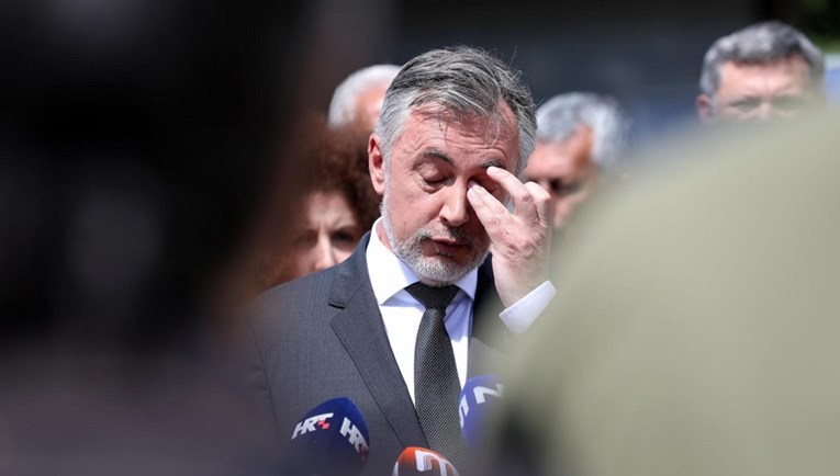 Škoro je naprasno podnio ostavku. Pljušte reakcije
