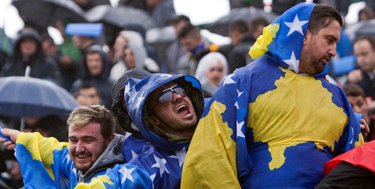 Srbi ljuti zbog novog dresa i grba reprezentacije Kosova