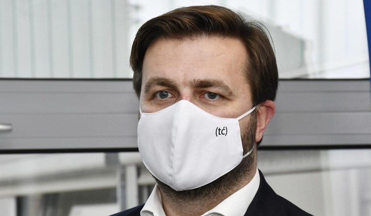 Ćorić (tć) tvitao o Sveučilištu u Zagrebu, čini se da se poruka odnosi na Borasa