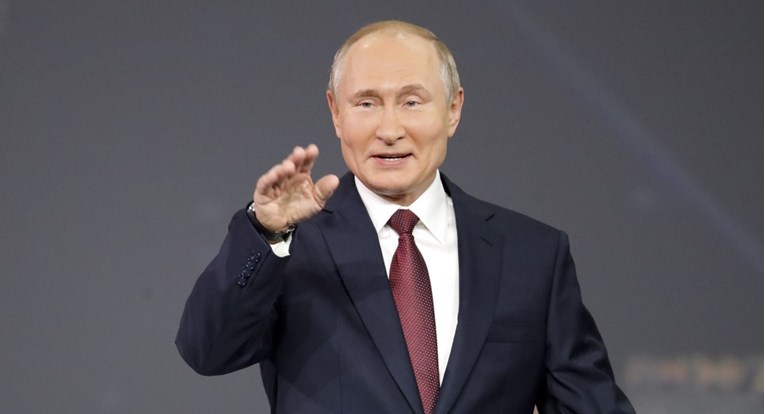 Putin: Navalnog se neće tretirati gore od drugih. Nemamo naviku ubijati ljude