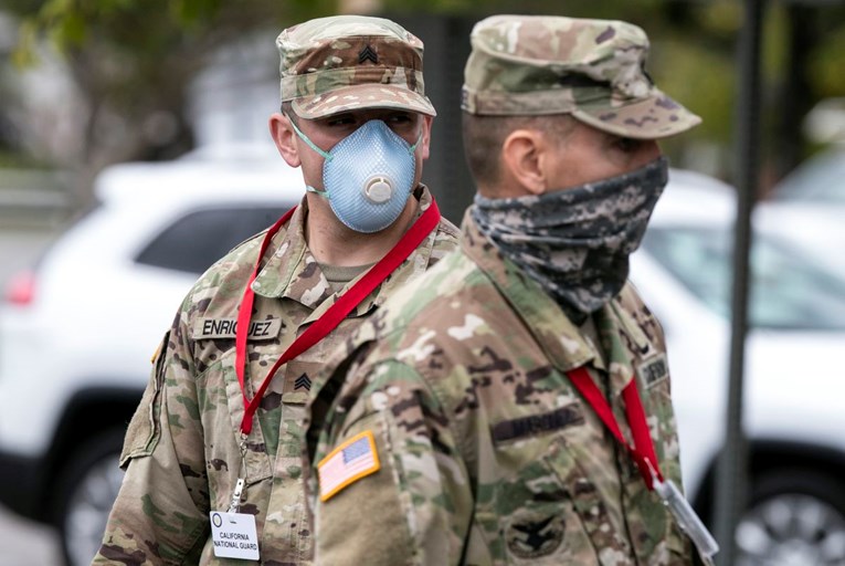 Zašto američka vojska doživotno zabranjuje pristup svima koji su preboljeli koronu?