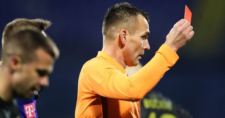 Bebek sudio veliki europski derbi. Kaotičnu utakmicu morao produžiti devet minuta