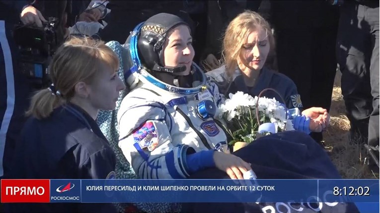 Rusi koji su snimali prvi film u svemiru vratili se na Zemlju
