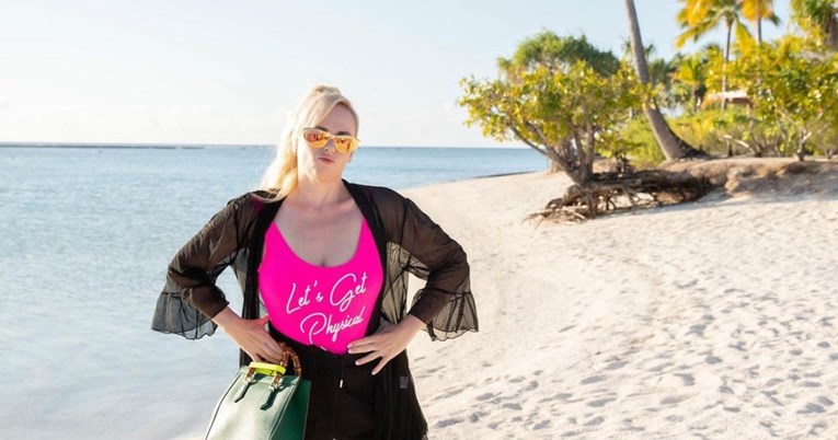 Rebel Wilson pozirala u kratkom topu i ljudi ne vjeruju koliko je smršavjela