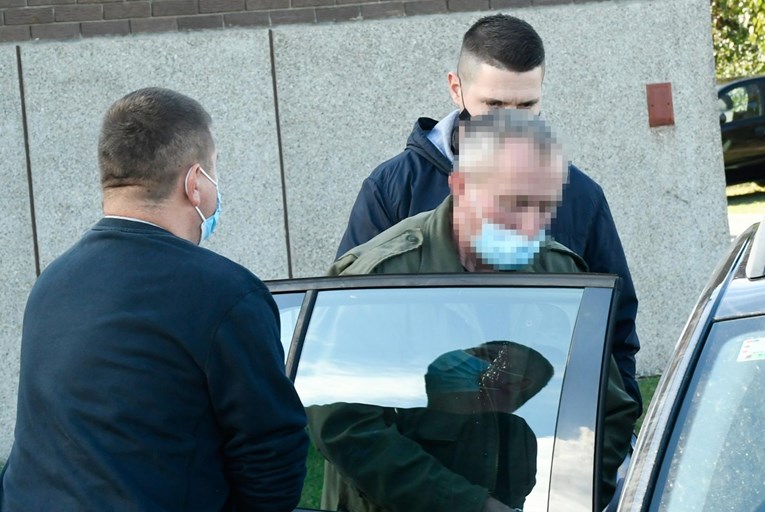 Muškarac koji mašta o tome da usmrti premijera pušten je na slobodu. Blizak je Bezuku