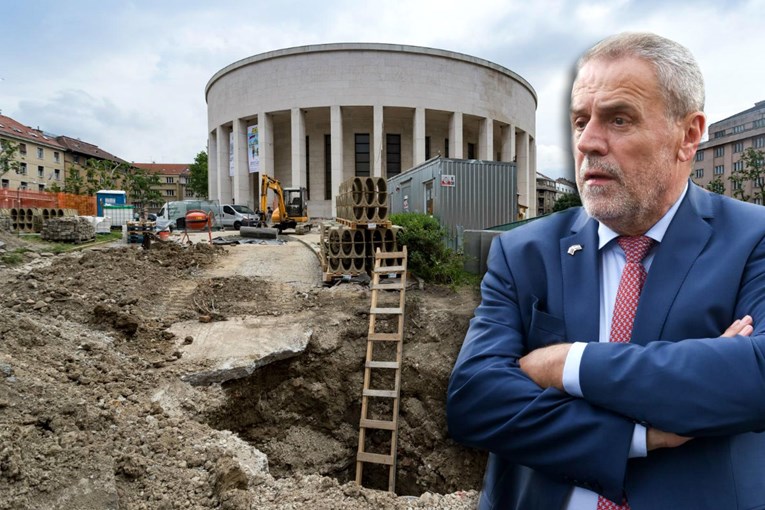 Bandić odbio obustaviti radove na Trgu žrtava fašizma, zastupnici ga optužili za diktaturu