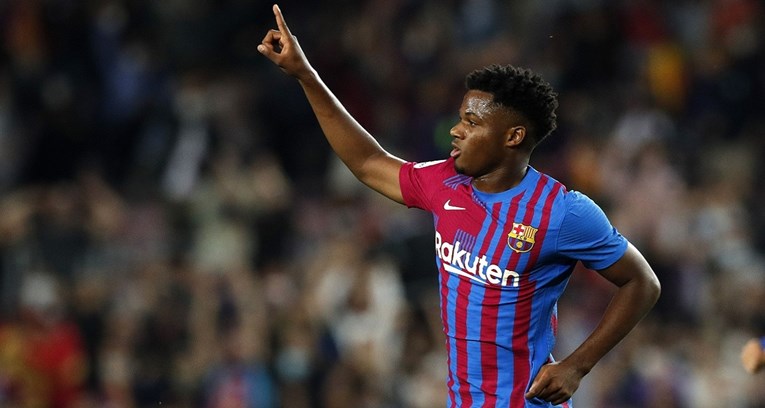 Messijev nasljednik konačno potpisao. Nakon niza katastrofa Barcelona slavi