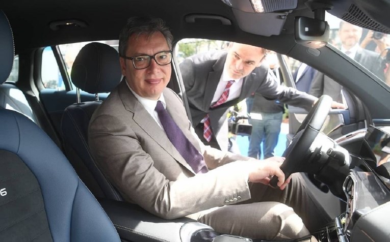 Vučić otvorio račun na TikToku, pogledajte što objavljuje