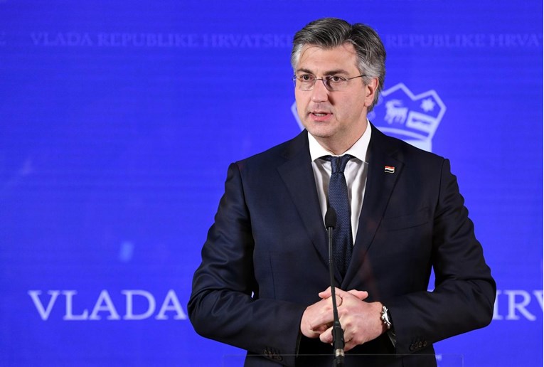 Vlada ukida zabranu za mise od 2. svibnja, Plenković kaže da je to izrazito važno
