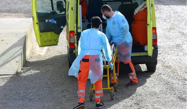 Broj hospitaliziranih približava se 1000, sastaje se tim za Arenu