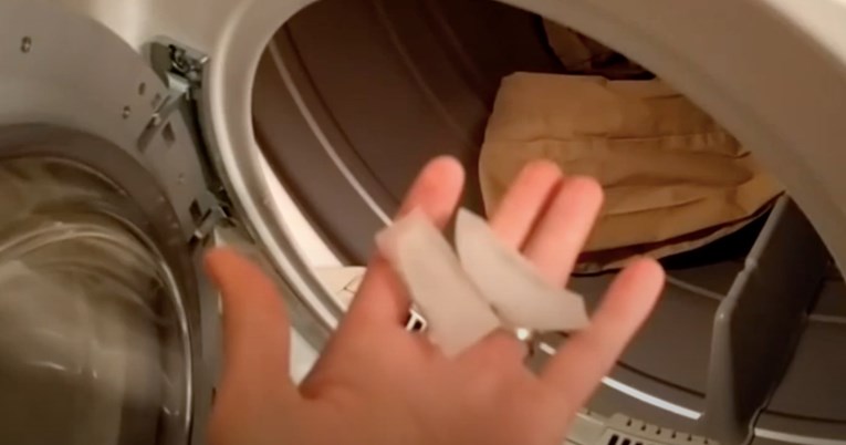 Uz ovaj trik s kockicama leda više nećete morati glačati odjeću