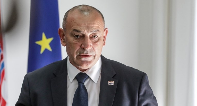 Medved otkrio spomenik braniteljima: "Hrvatska i sloboda su krvlju plaćene"