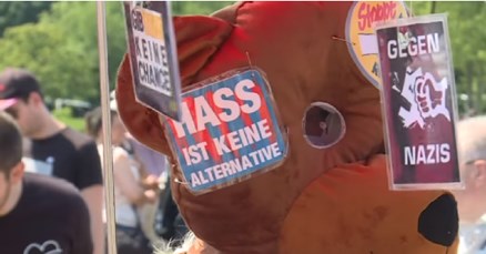 VIDEO Tisuće prosvjednika protiv ekstremne desnice u Berlinu: "Ne volimo naciste"