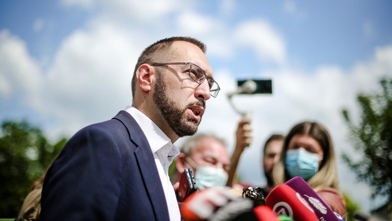Tomašević poništio natječaj za najam 151 vozila