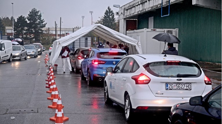 Stožer: 39 umrlih, 221 na respiratoru, 1397 novih