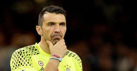 Buffon dobio tri utakmice suspenzije, legendarni Talijan blizu potpisa s PSG-om