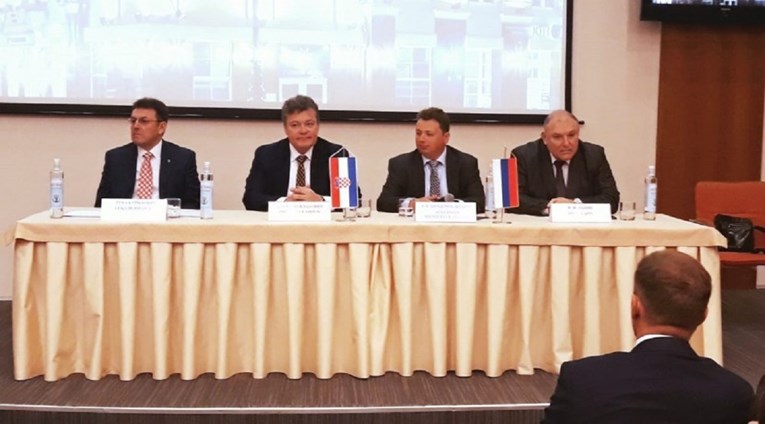 Pogledajte ovu slučajnost, uhljebi iz HGK imaju skup u istom gradu gdje igra Hrvatska