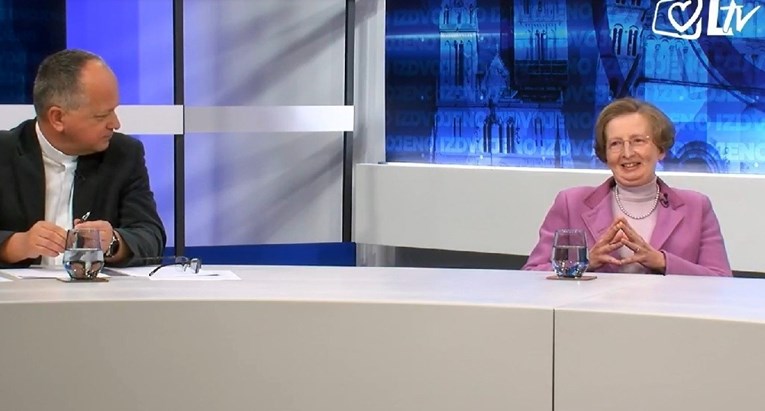 Pop pitao Markotić o čipovima u cjepivu. Ona: Dovedite ljude na koje se lijepe žlice