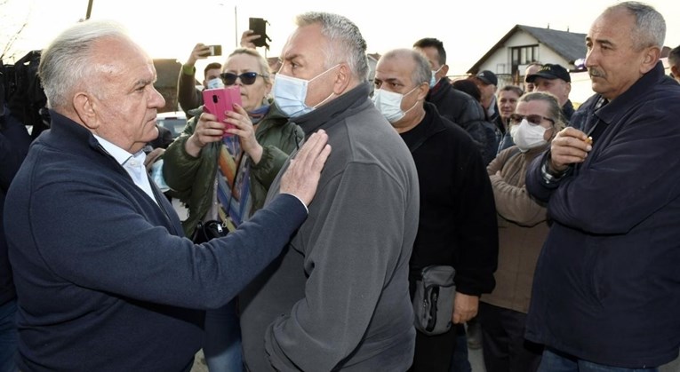 Incident u Petrinji zbog podjele pomoći, Dumbović: Moja sigurnost je u pitanju