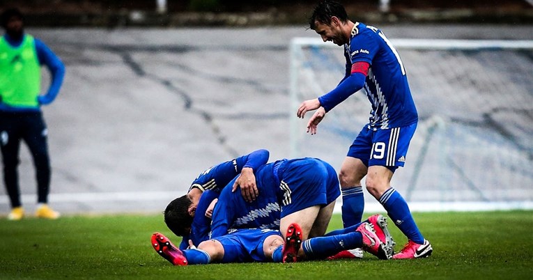 LOKOMOTIVA - SLAVEN 3:1 Pivarić junak susreta, Toplak spašava Lokomotivu od ispadanja