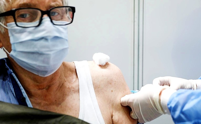 HZJZ: Prenosi se kriva informacija. AstraZeneca je sigurna za sve, posebno za starije