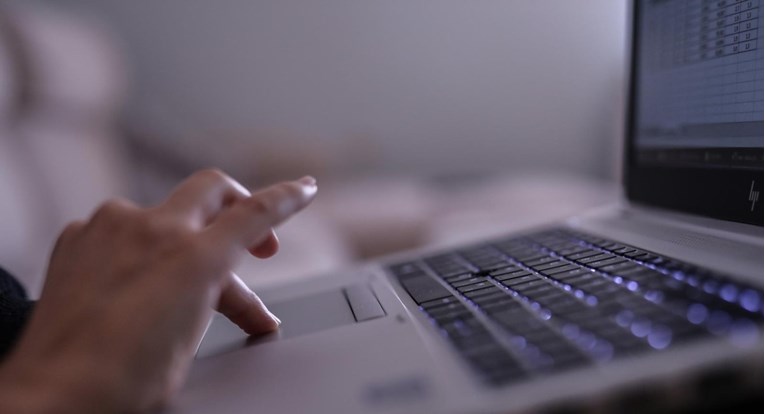Osnovan sindikat za radnike digitalnih platformi: "Krše se brojna prava radnika"