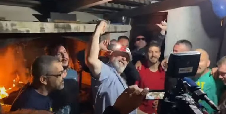 Janje na ražnju i najluđa ekipa: Evo kako se nakon izbora partijalo kod Ričarda