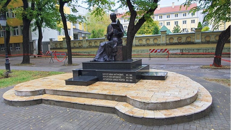 U Vojvodini otkriven spomenik biskupu koji je velikan bunjevačkih Hrvata